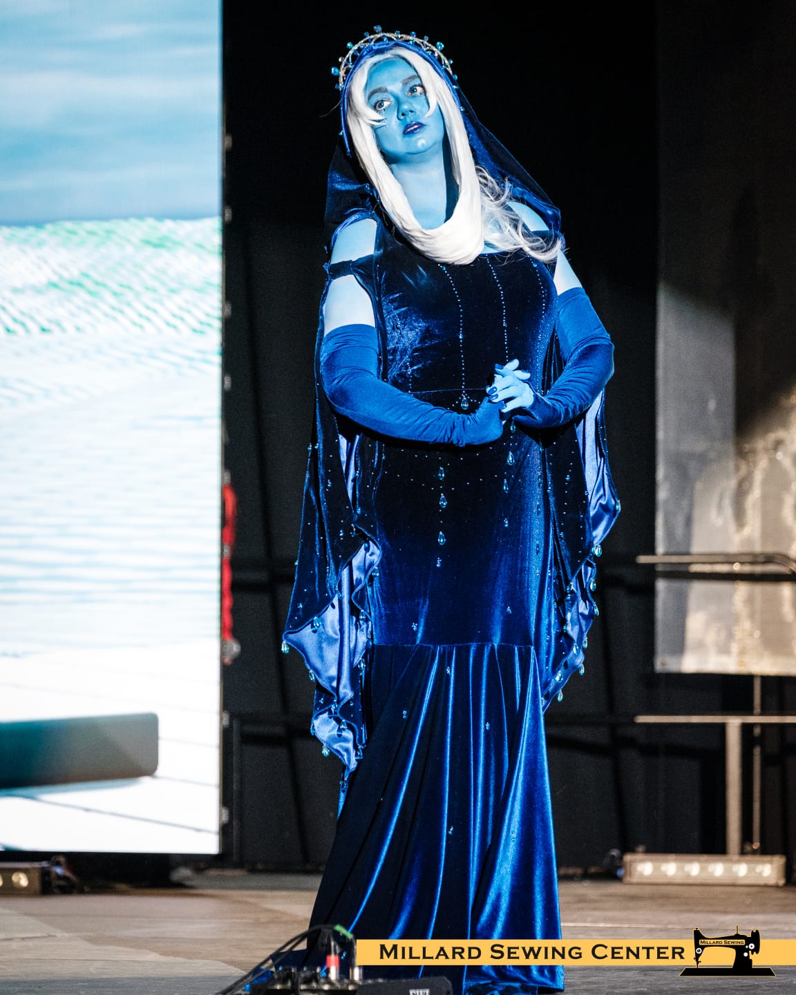 Which-craft Cosplay as Blue Diamond (Steven Universe)