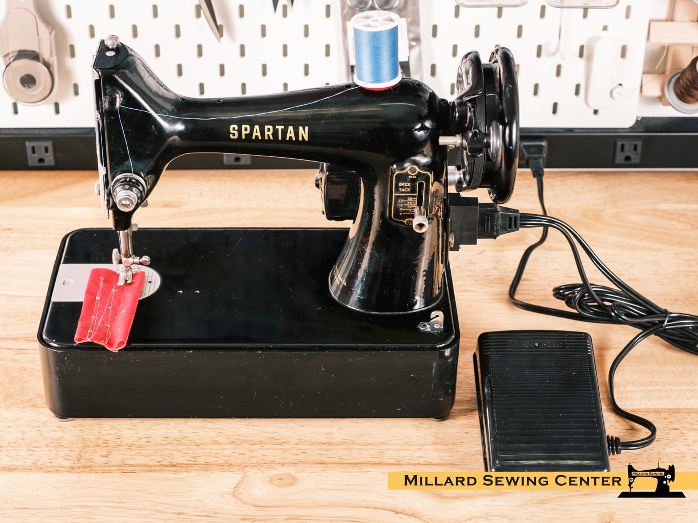 Singer Model 192K "Spartan" Sewing Machine (Pre Owned) - Image 12