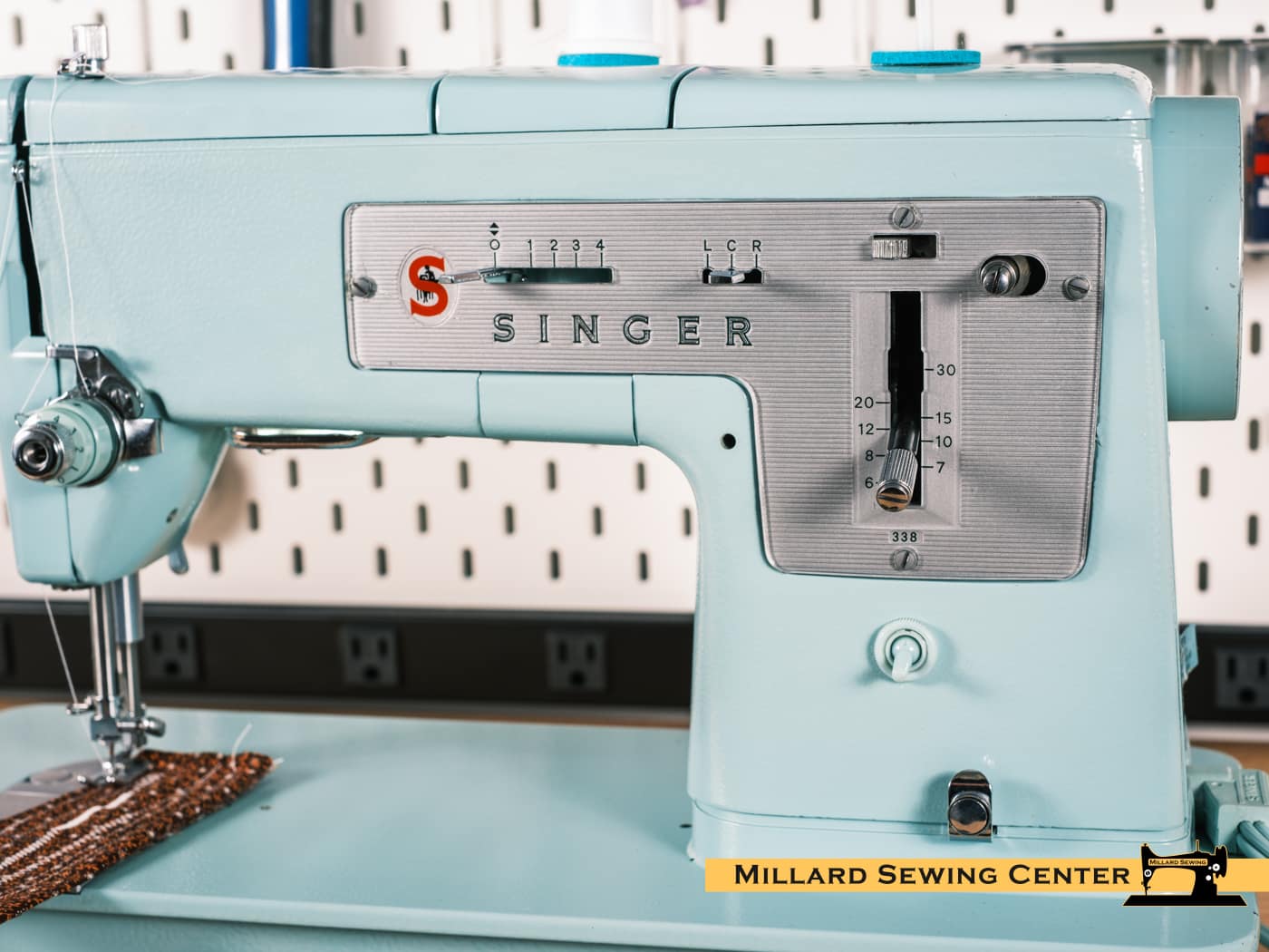 Singer Model 338 Sewing Machine (Pre Owned)