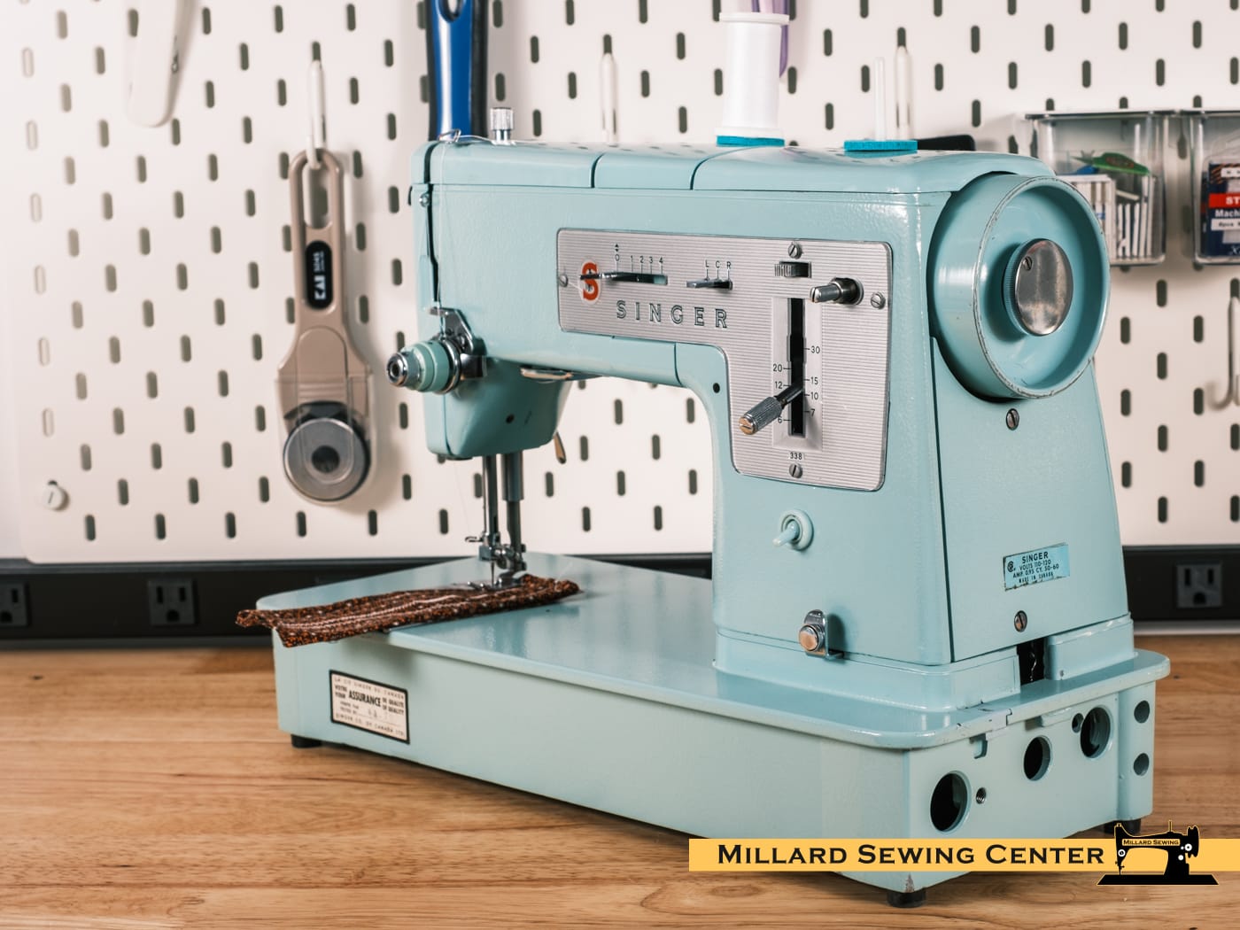 Singer Model 338 Sewing Machine (Pre Owned) - Image 2
