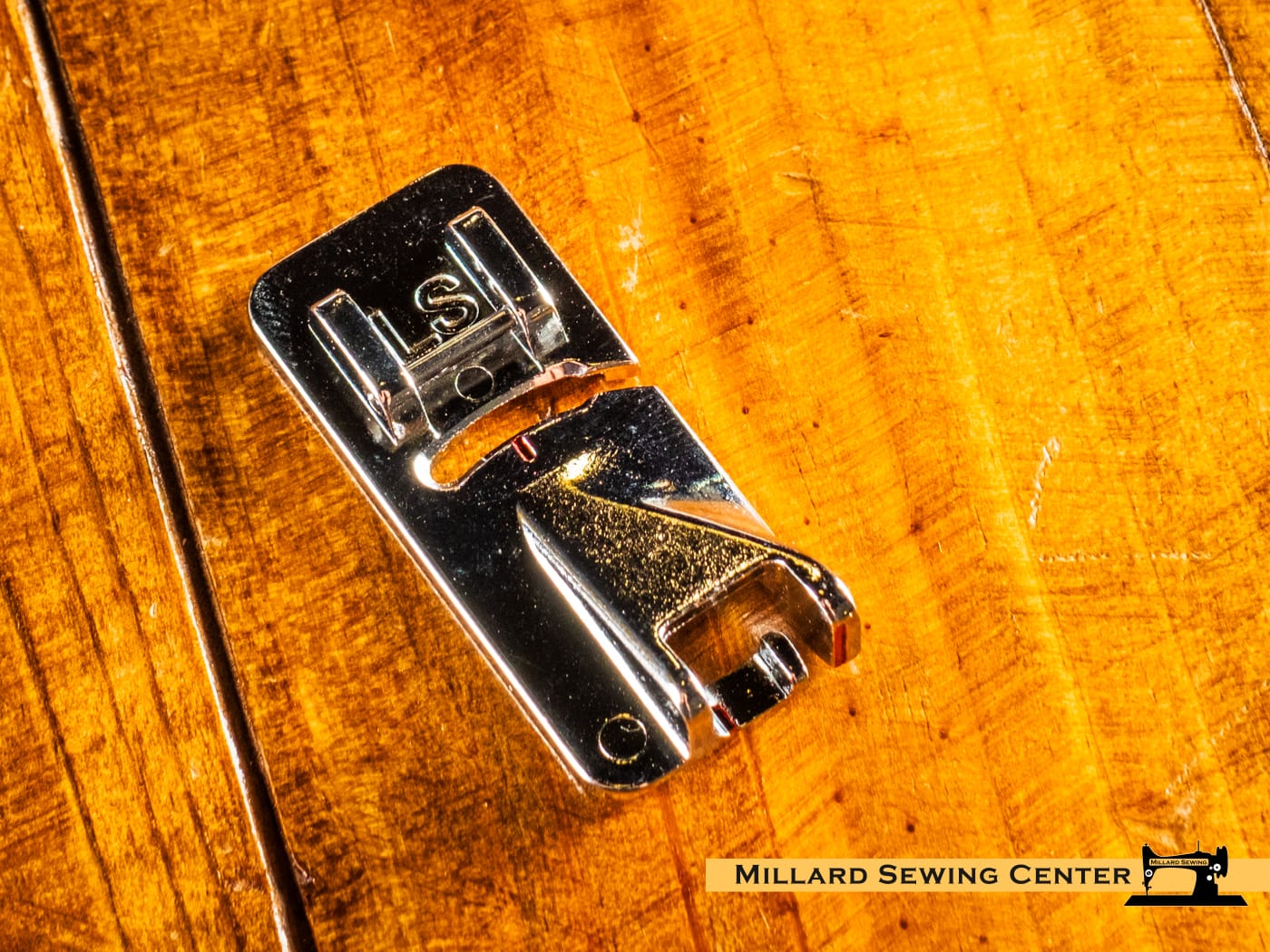 Lap Seam Foot for 9mm Elna & Janome Sewing Machines - Image 2