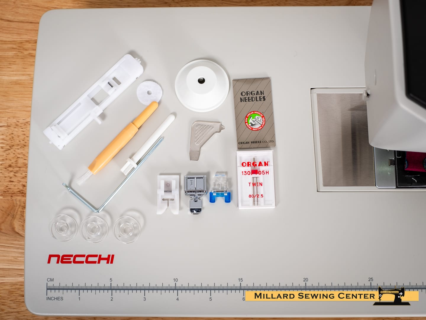 Necchi Q132A Mechanical Sewing Machine - Image 9