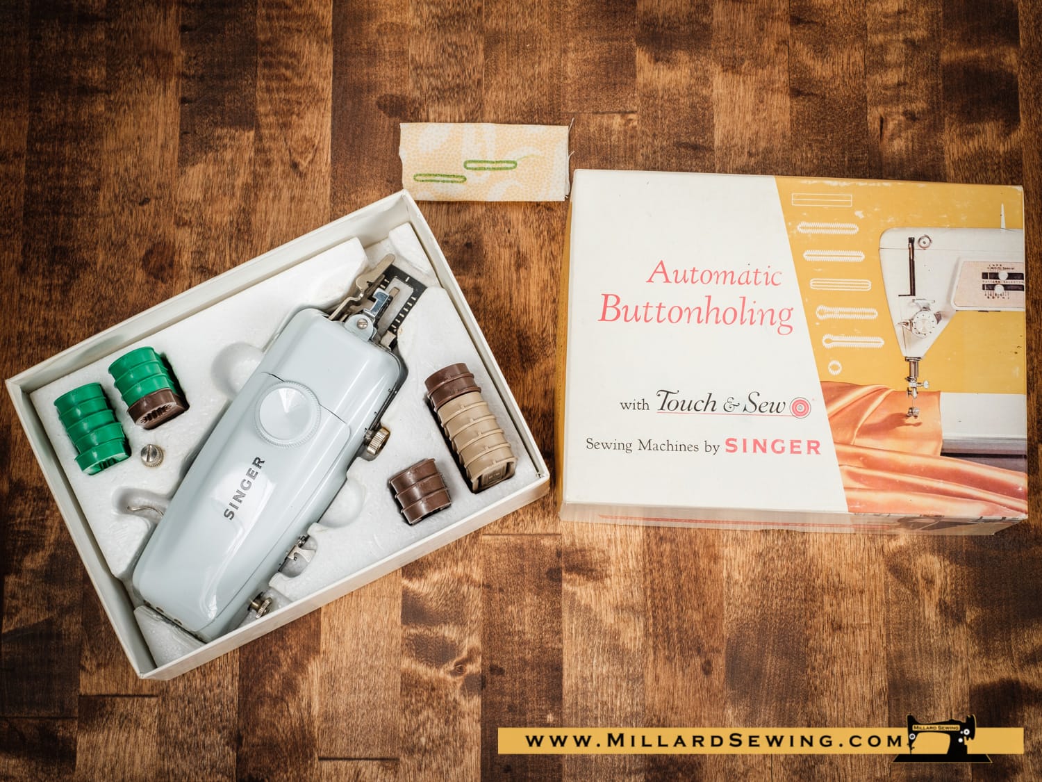 くろすけ Buttonholer for Slant Needle Zig Zag Sewing Machines by Singer