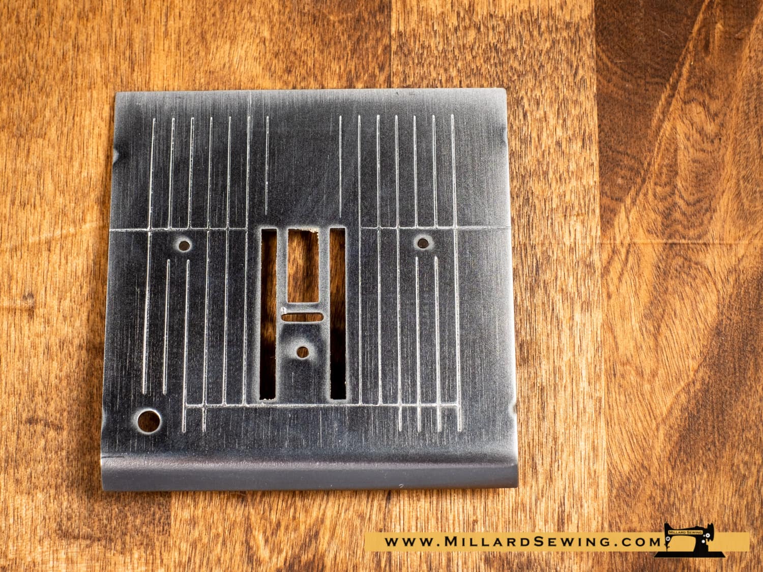 Needle Plate, ZigZag for Bernina 1000-1530 Sewing Machines