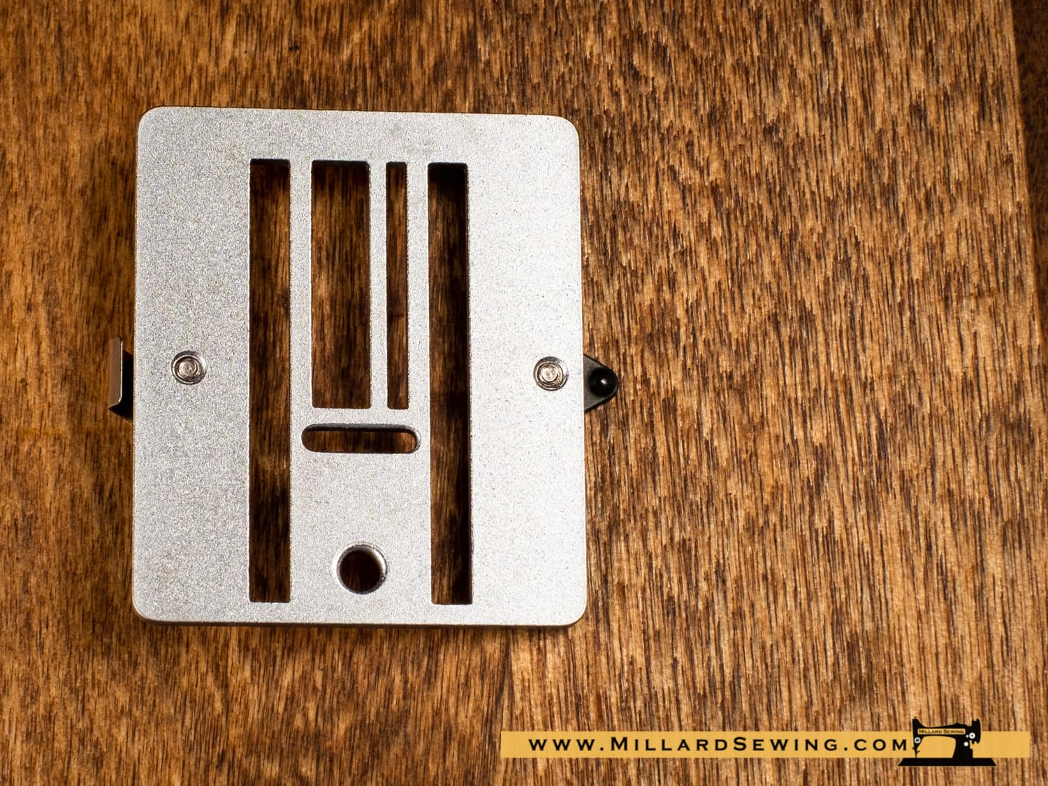 Needle Plate for Pfaff 800 & 900 Series Sewing Machines