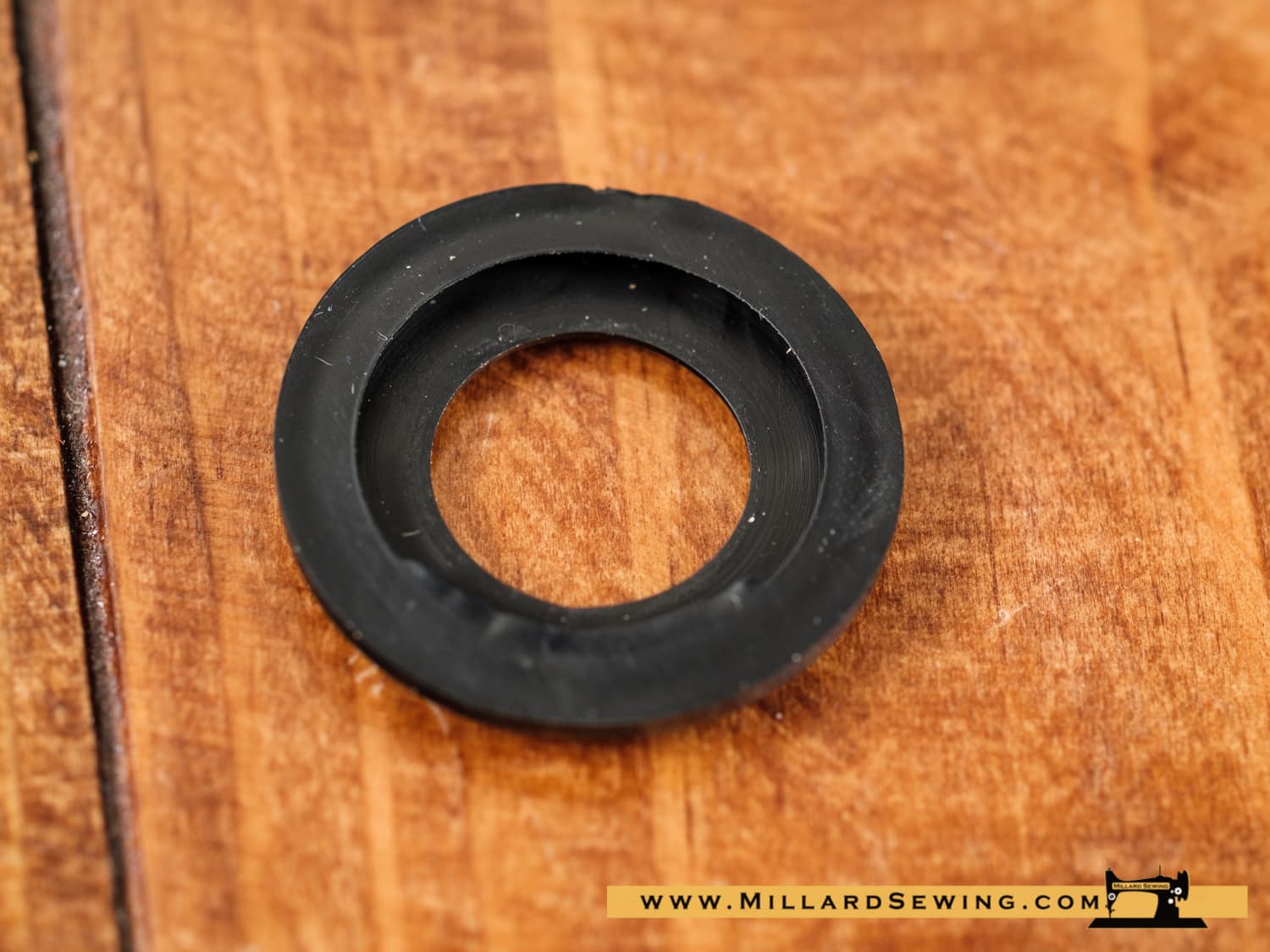 Bobbin Winder Tire For Pfaff 1100 & 1200 series - Image 2