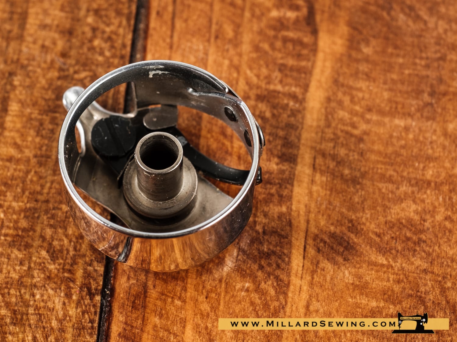 Bobbin Case for Husqvarna Viking & White - Image 2