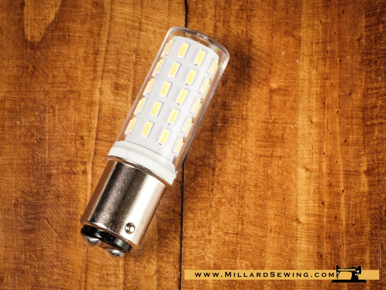 Light Bulb, 120v-220v 19/32" Bayonet Mount for Multiple Makes & Models of Sewing Machines