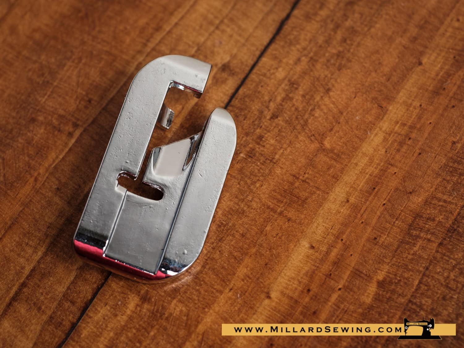 Felling Flat Foot (9mm) Foot for Husqvarna/Viking Sewing Machines - Image 2