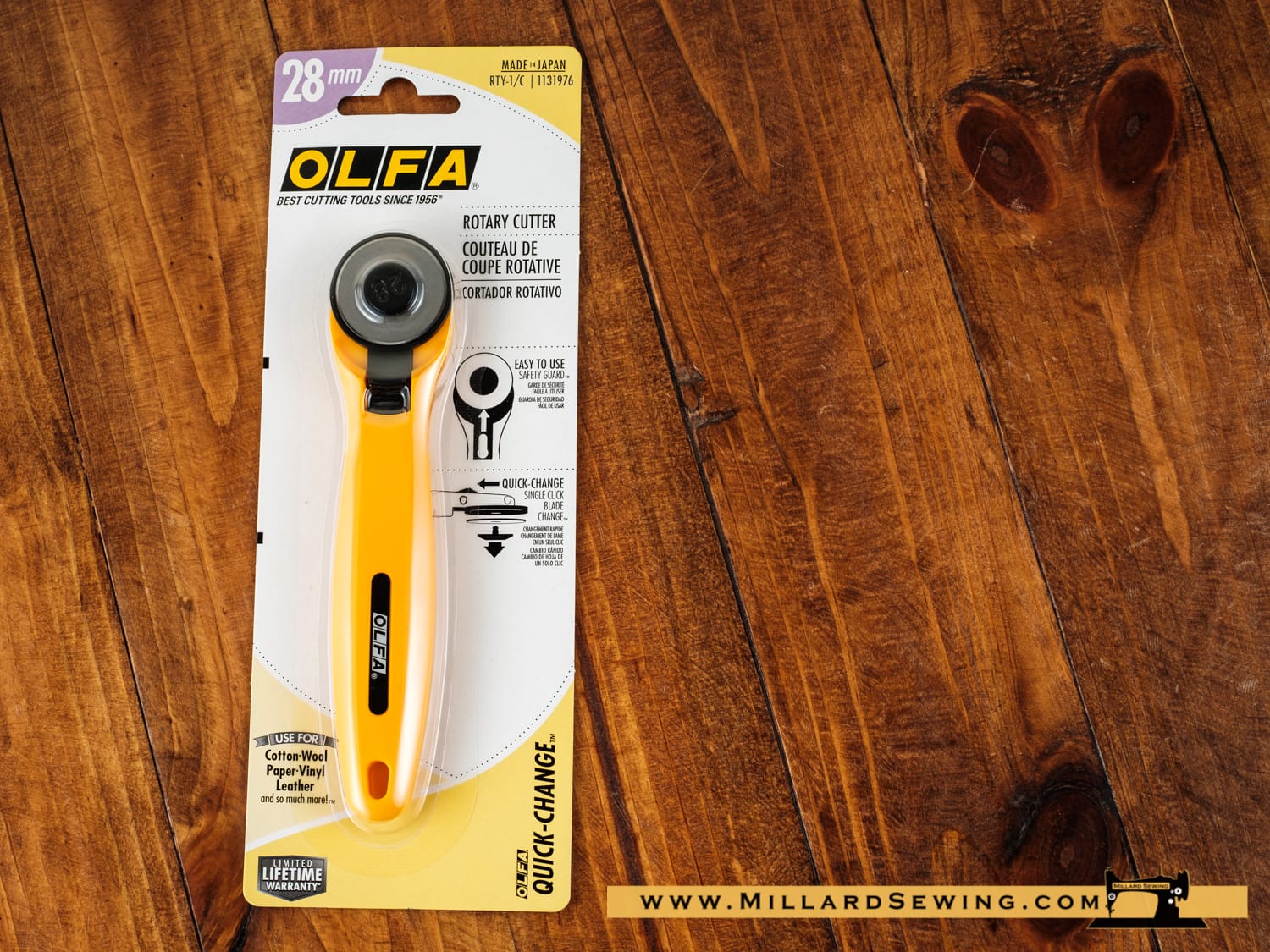 Rotary Cutter (28mm) with Quick Change Blade by Olfa