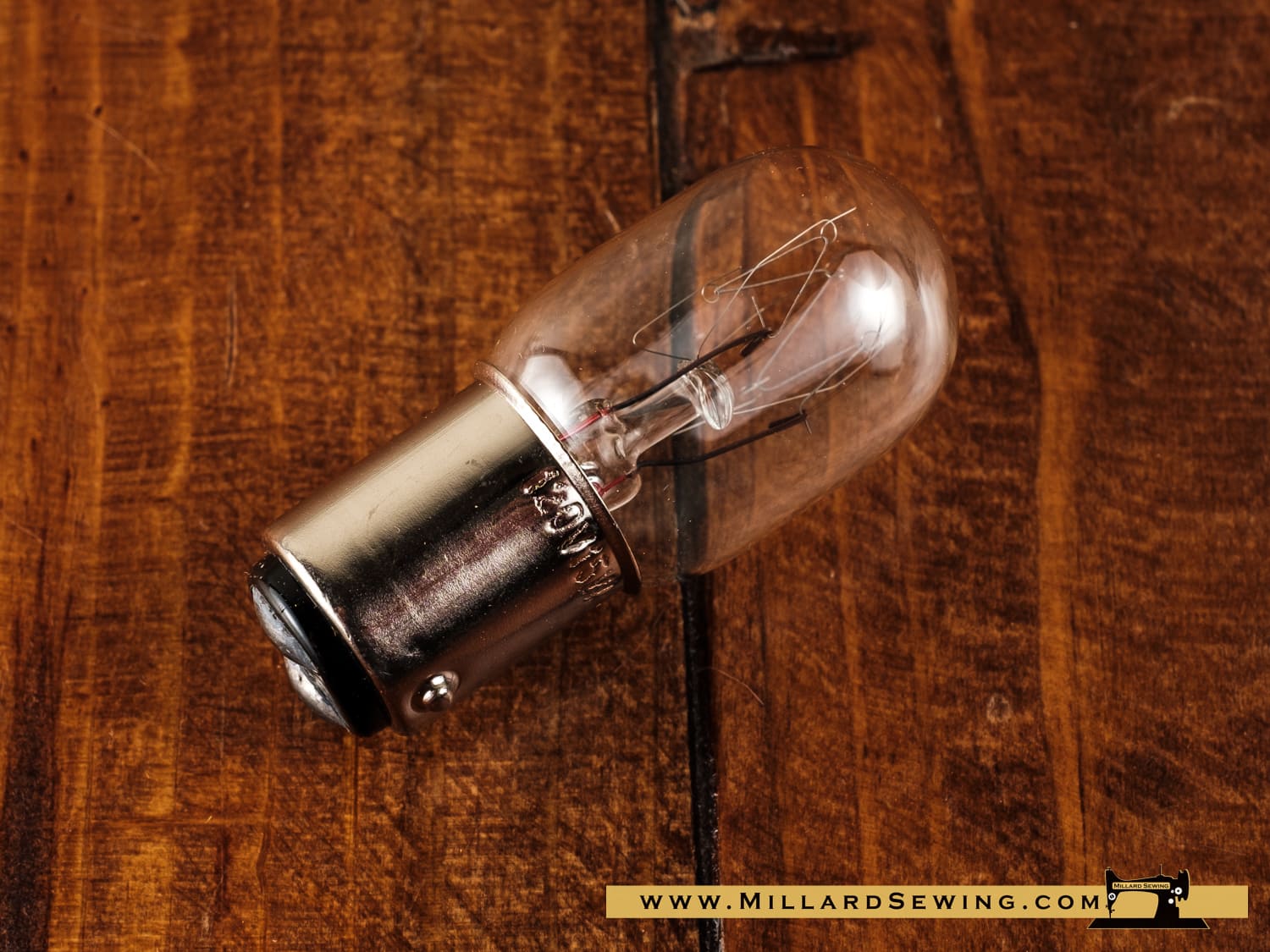 Light Bulb, 120V 9/16″ Bayonet Mount for Multiple Makes & Models of Sewing Machines - Image 3