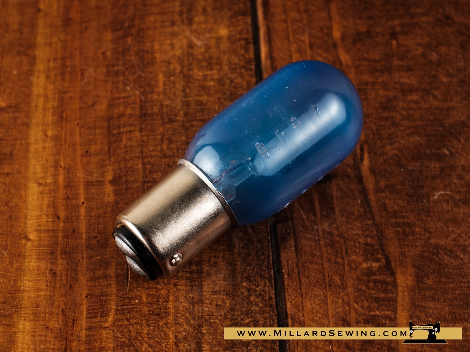 Light Bulb, 120v-220v 19/32" Bayonet Mount for Multiple Makes & Models of Sewing Machines - Image 2