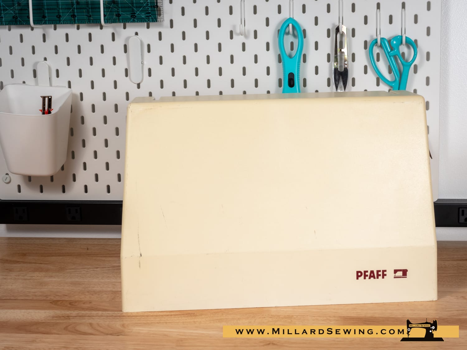 Pfaff Carrying Case 1047, 1067 & 1069 Tiptronic Models, Early 80's
