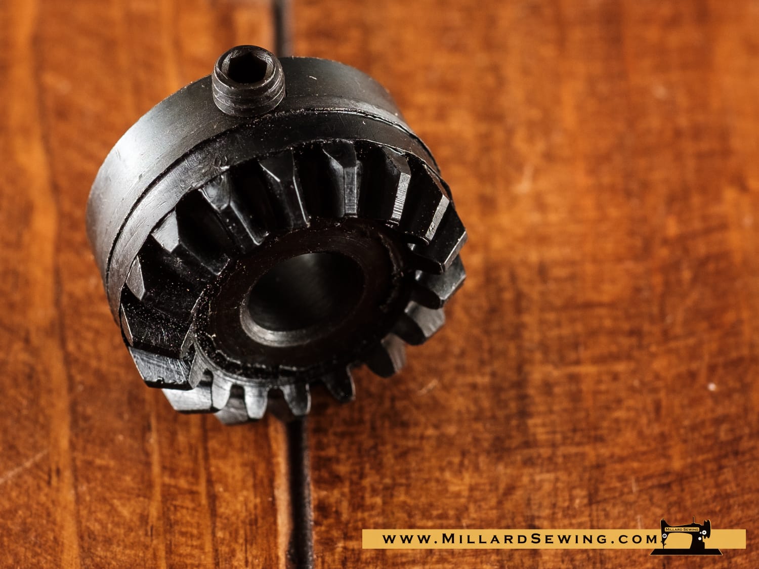 Gear, Hook for Singer 600-6000 Class Sewing Machines with Wind In Place Bobbin - Image 2