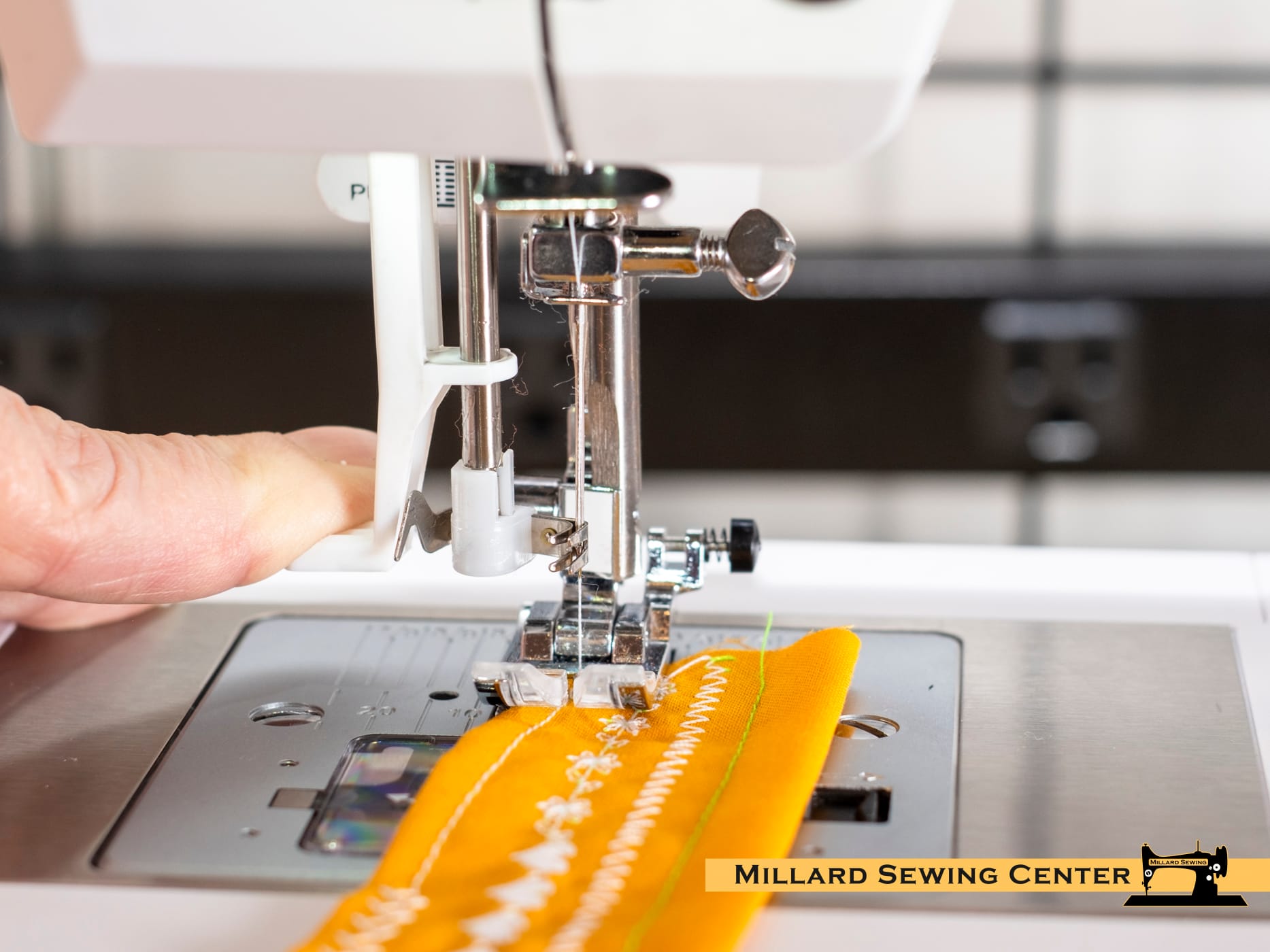 FY450 Electronic Sewing Machine by Feiyue - Image 9