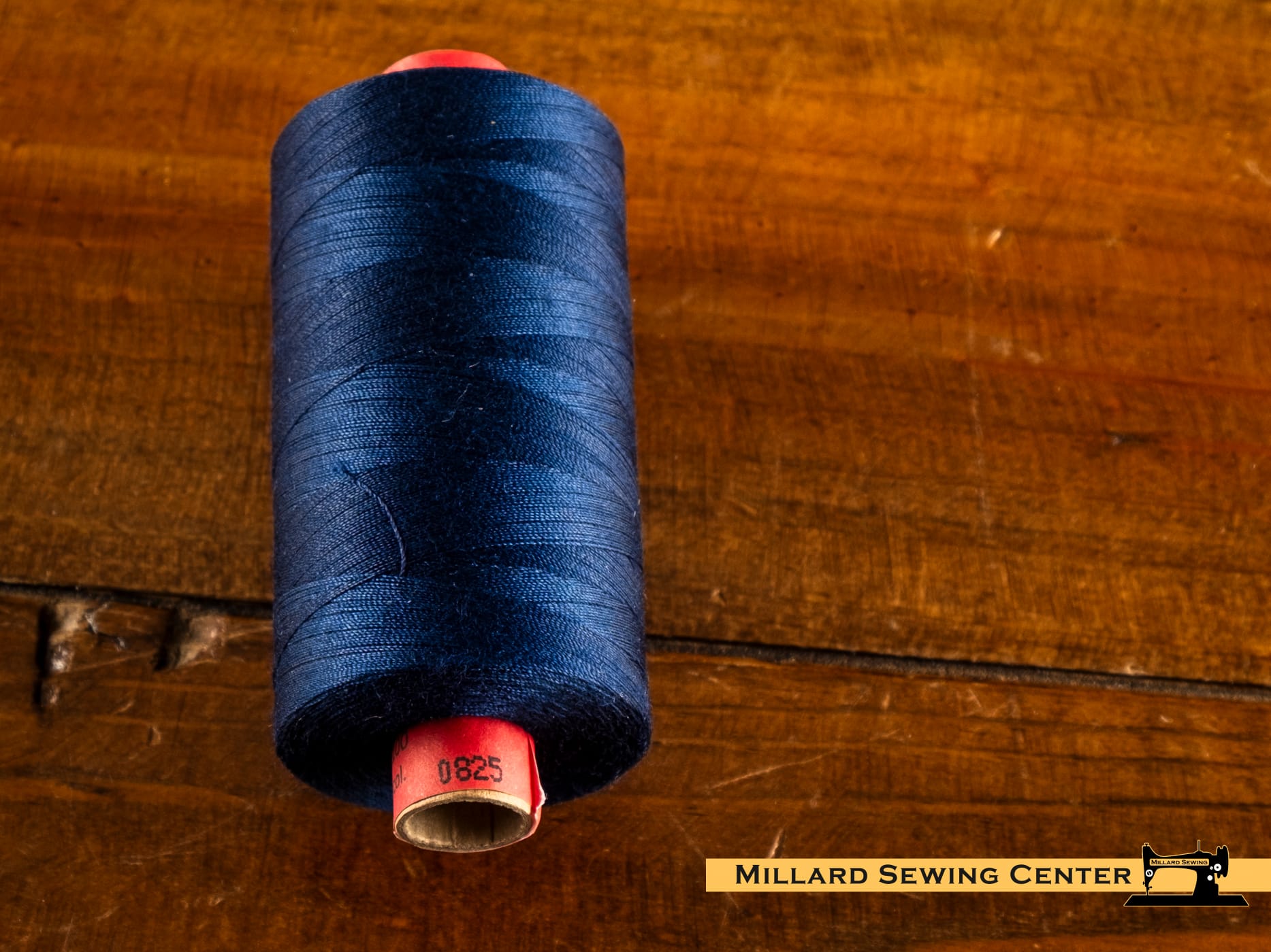 Metrosene All Purpose Polyester Sewing Thread in 0825 Navy by Mettler - Image 2