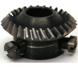 Gear, Horizontal Shaft for Bernina Models 707-933