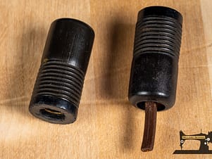 Singer Vintage Electrical Plug, Pair (Female)