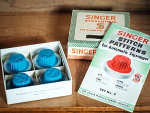 Singer Stitch Patterns #3 for Automatic Zig Zagger (Blue)161076