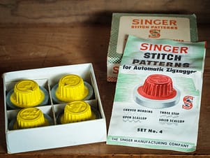 Singer Stitch Patterns #4 for Automatic Zig Zagger (Yellow) 161077