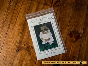 Sitting Angel Pattern, 7" by Country Creations