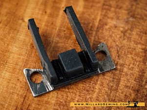 Feed Dogs for Singer 2001 & 2010 (Rubber)