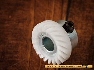 Gear, Hook for Singer 6000 Class Sewing Machines