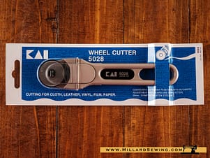 Rotary Cutter (28mm) by Kai