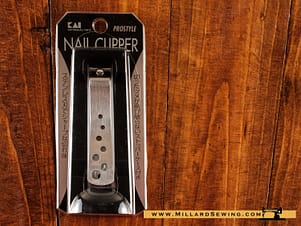 Nail Clipper, 3 1/4″ Curved w/ Built in Nail File by Kai