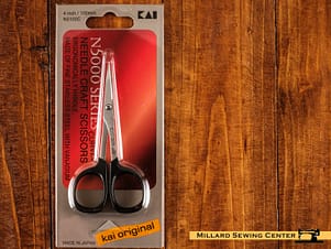 Scissors, 4″ Needlecraft Scissors with Curved Tip by Kai