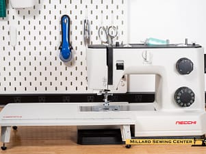 Necchi Q132A Mechanical Sewing Machine