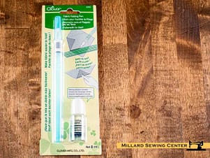 Folding Fabric Pen by Clover