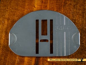 Needle Plate, Zigzag for 400-600 Class Singer Sewing Machines