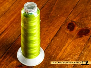 Aerolock Serger Thread 2000yd in Sour Apple by Madeira