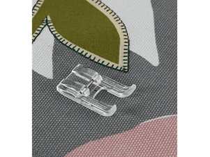 7 mm Horizontal Open Toe (clear plastic). See catalog for machines for Brother Sewing Machines
