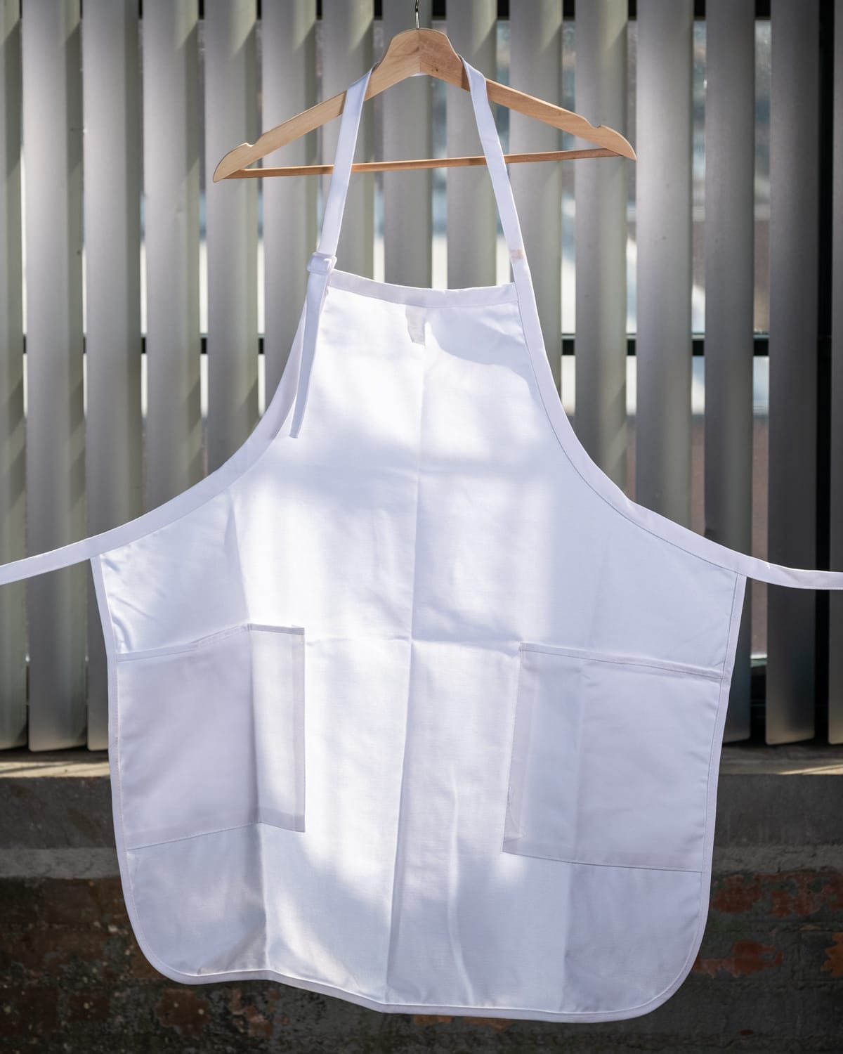 Apron, Adult in White